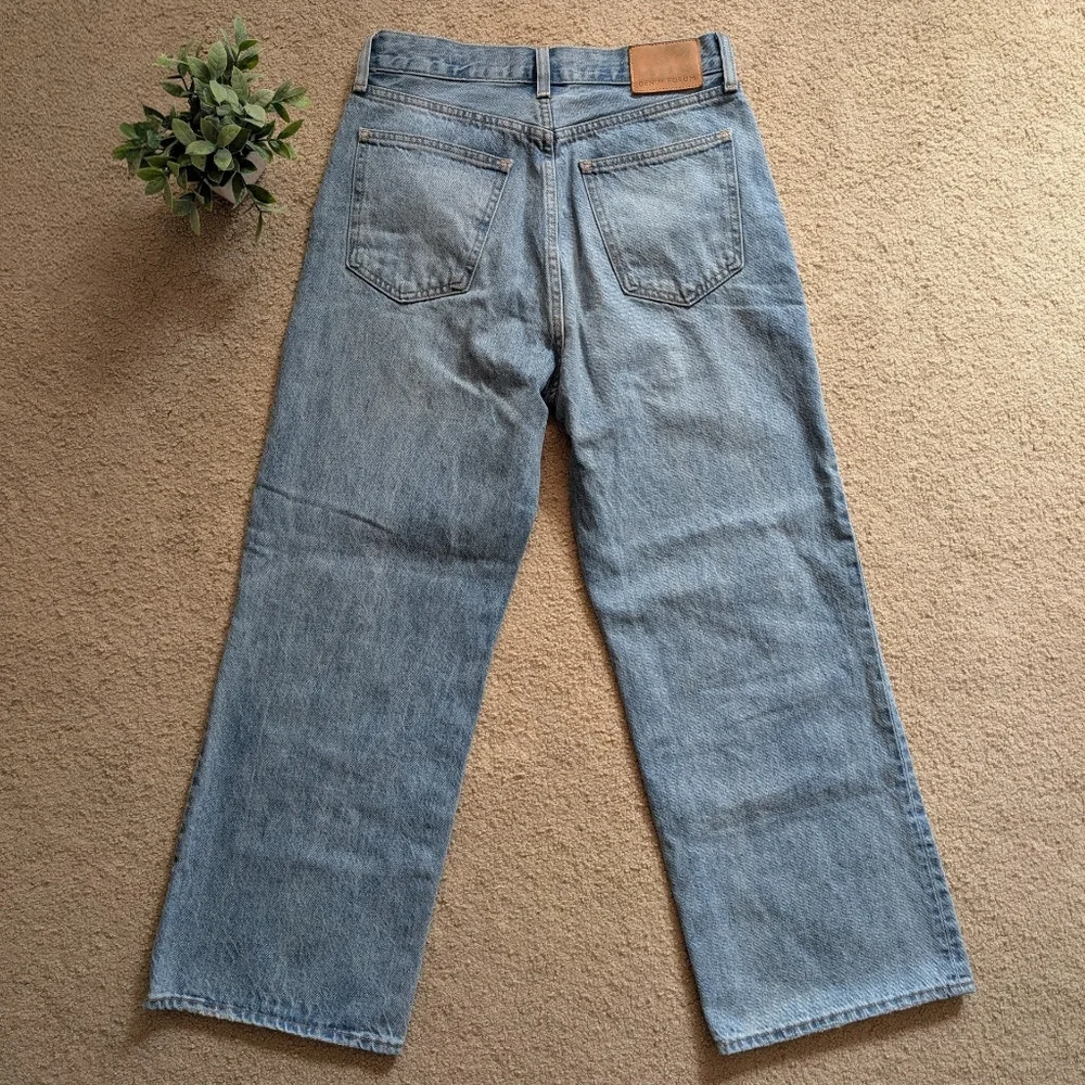 Aritzia Denim Forum The Farrah Hi-Rise Wide Jean 27 Waist - Picture 6 of 14